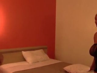 LadyOnyxxx At The Wrong Hotel&quest;&quest;&quest;
